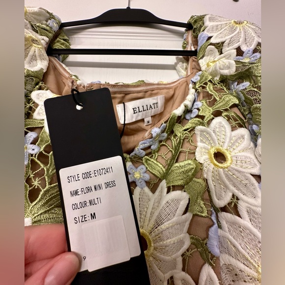 Elliatt Flora Lace Mini Dress in Green - Picture 4 of 5